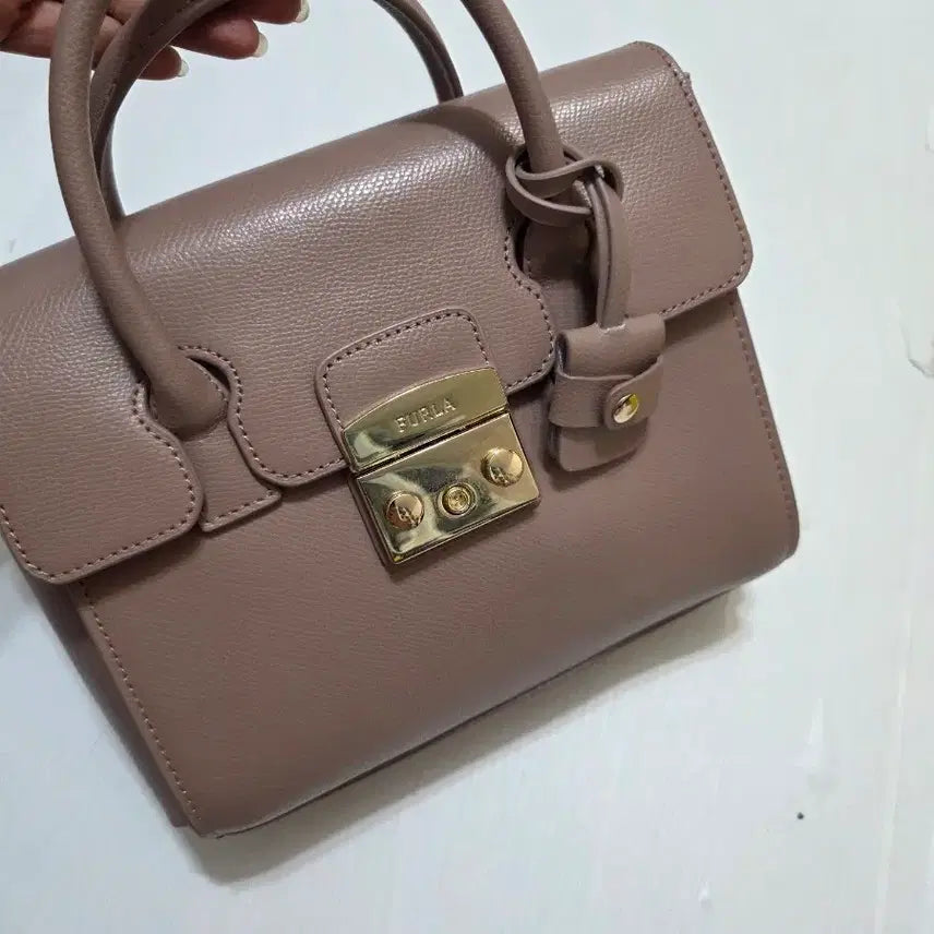[BUNJANG] FURLA Leather Shoulder Bag / 훌라