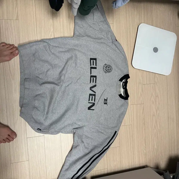 [BUNJANG] Born to Win Soccer Sweatshirt Size 1 / 본투윈 사커 맨투맨 1사이즈
