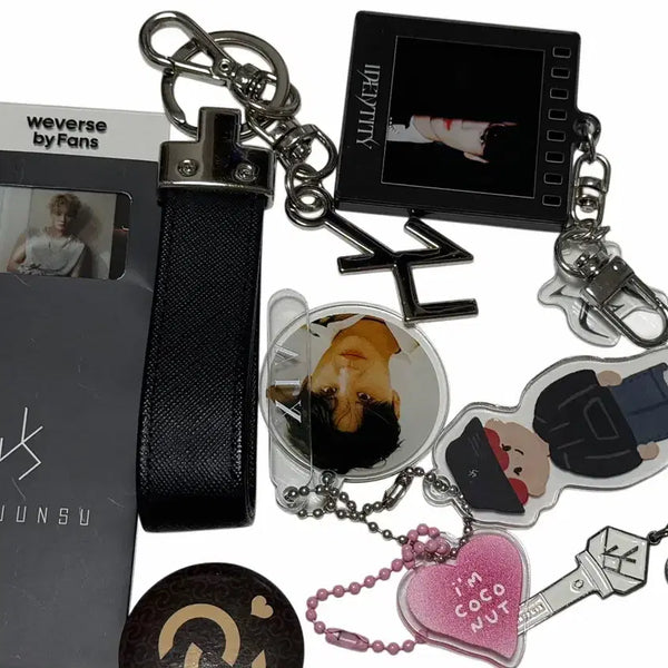 [BUNJANG] XIA Kim Junsu Keychain & Merchandise Bundle Set / XIA 김준수 키링+굿즈 일괄