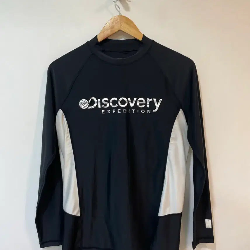 [BUNJANG] Discovery Rash Guard Printing / 디스커버리 래쉬가드 프린팅 100