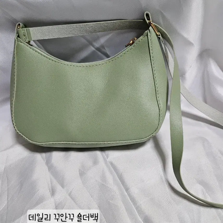 [BUNJANG] Daily Shoulder Bag / [새상품] 데일리 숄더백