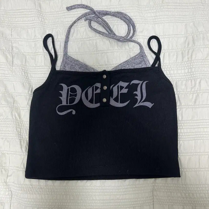 [BUNJANG] Leey Logo Halter Rivet Sleeveless Top Black / Leey LOGO HALTER RIVET SLEEVELESS BLACK