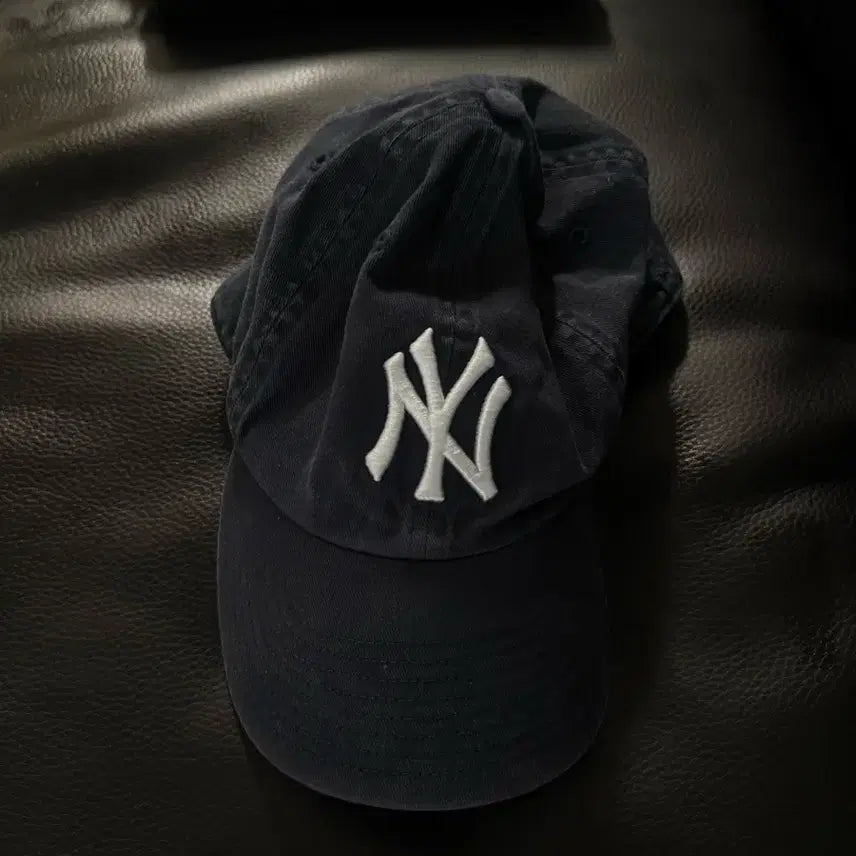 [BUNJANG] New York Yankees Navy Baseball Cap / 뉴욕 양키스 볼캡 네이비