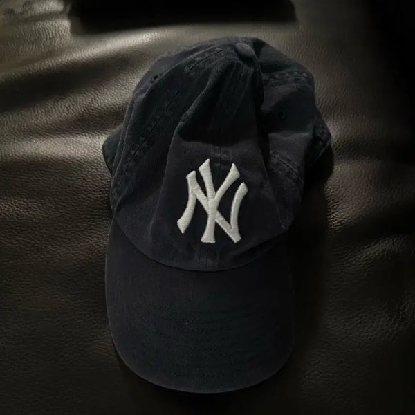 [BUNJANG] New York Yankees Navy Baseball Cap / 뉴욕 양키스 볼캡 네이비