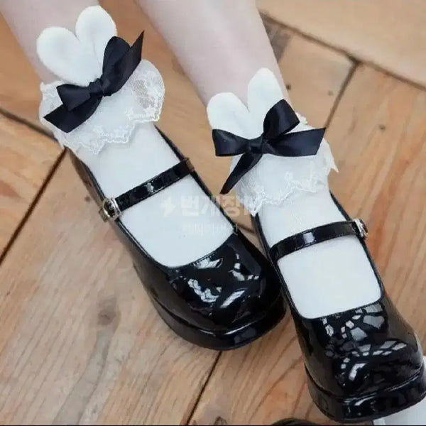 [BUNJANG] Ruffled Lace Rabbit Ear Socks (Black/White) / 정품 (사진 있음) [배송비포함]  양지뢰 디마럽 토끼귀 레이스 양말