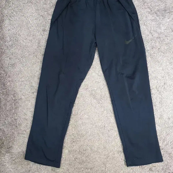 [BUNJANG] Nike Dri-FIT Woven Training Epic Pants Navy (Size S) / 나이키 바지 드라이핏 위밍업 에픽 팬츠 네이비 s
