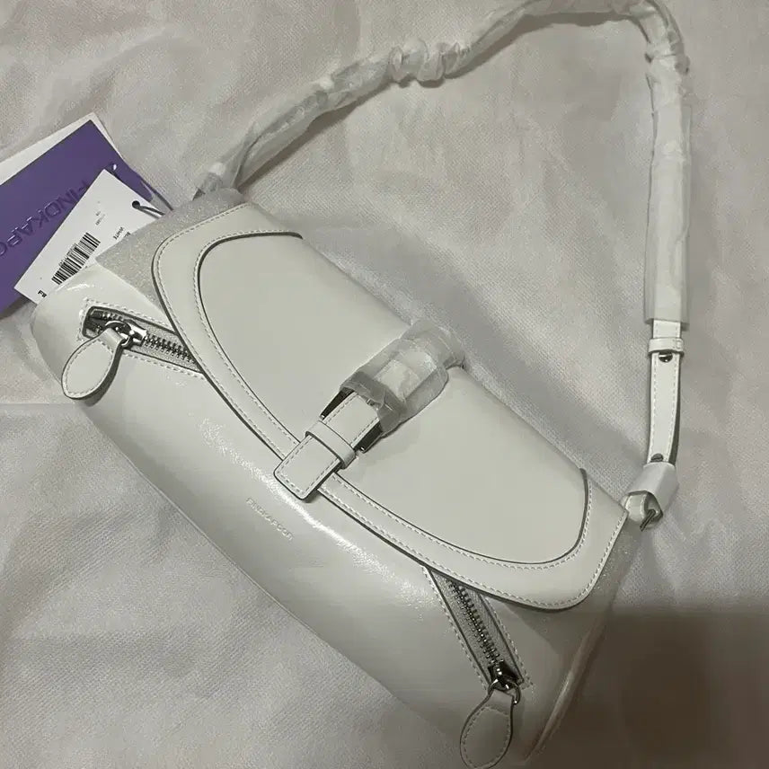 [BUNJANG] Find Kapoor Becky Bag 29 White / 파인드카푸어 베키백 29 화이트 새상품