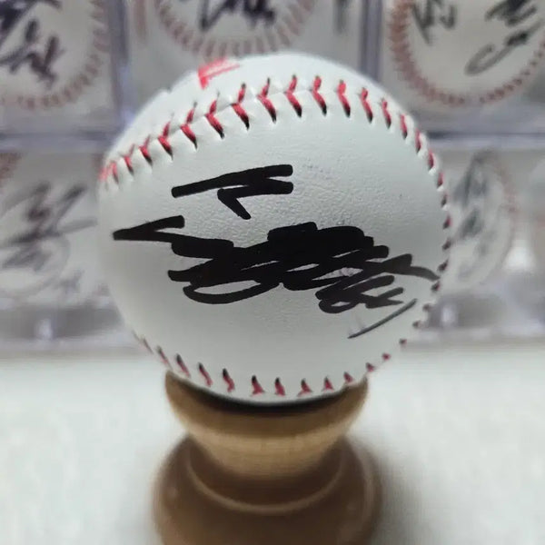 [BUNJANG] Kia Tigers Na Sung-bum Signed Baseball / 기아타이거즈   나성범 선수님 로고볼  싸인볼