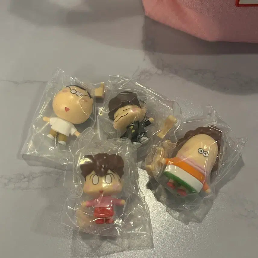 [BUNJANG] Atashin'chi Stand-by Figures Gacha Full Set (Sealed) / 아따맘마 나란히 피규어 가챠 풀셋 (미개봉)