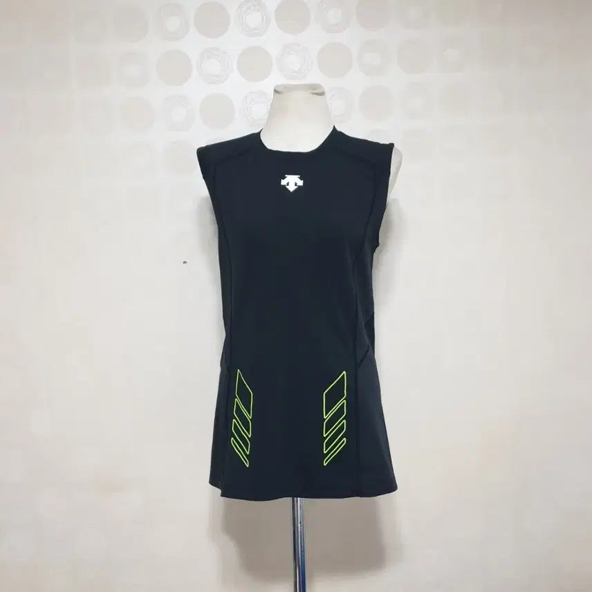 [BUNJANG] Descente Sleeveless Athletic Top / 데상트 운동복66 러닝66 헬스66 요가66 에어로빅66