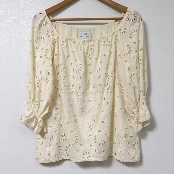 [BUNJANG] TIME Eyelet Blouse / TIME 타임 아일렛 블라우스 F