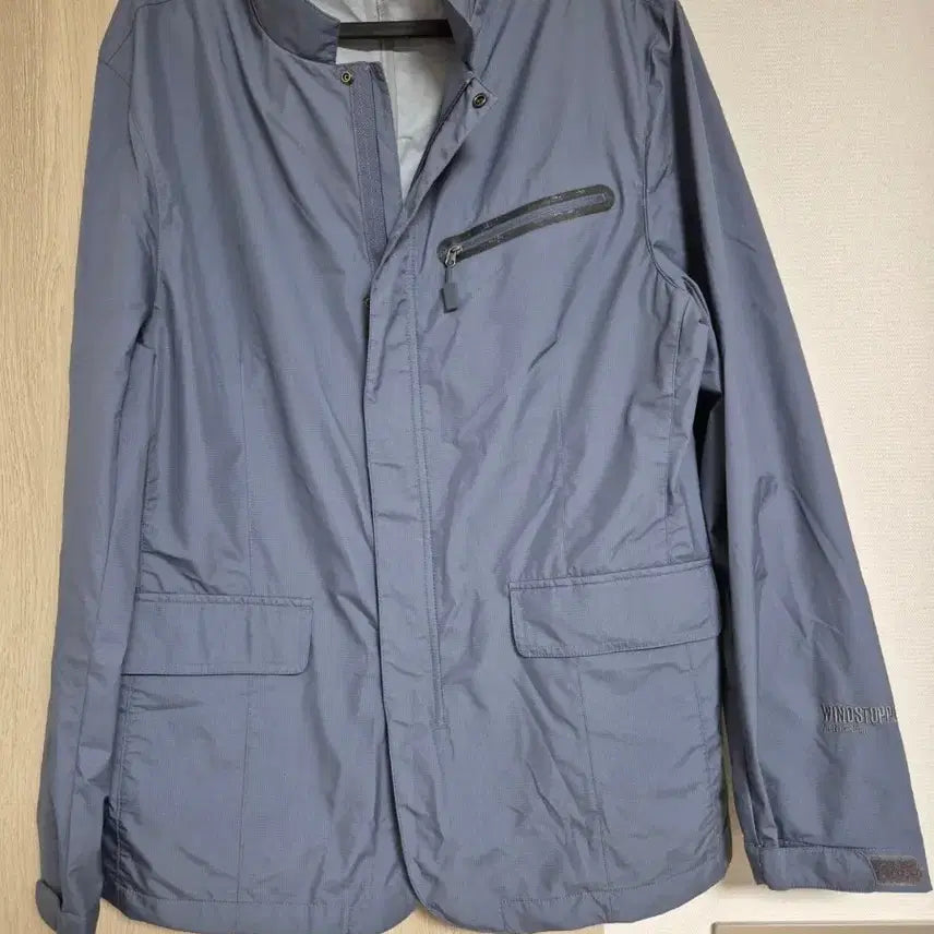 [BUNJANG] Kolon Sport Windstopper Windbreaker Size 110 / 코오롱스포츠 정품 윈드스토퍼 바람막이 110사이즈 판매합니다