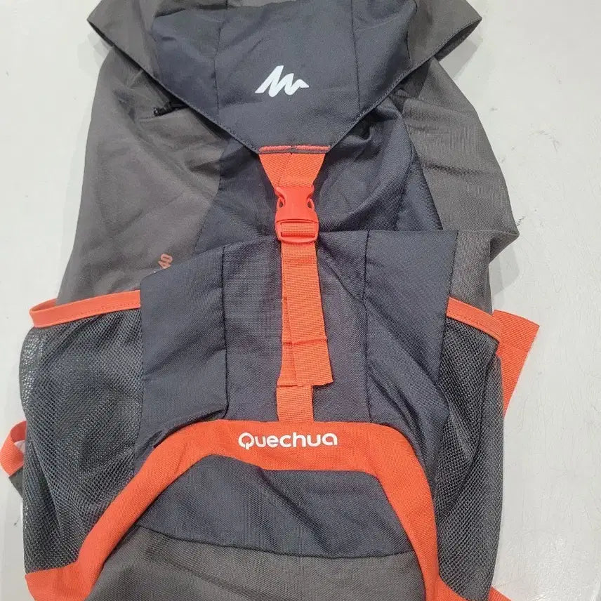 [BUNJANG] Decathlon Quechua Arpenaz 40L Hiking Backpack / 데카트론 퀘차 아펜나즈 40L 등산 배낭