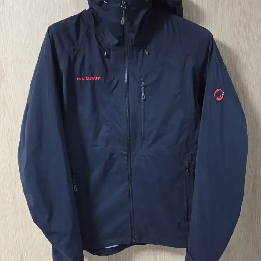 [BUNJANG] Mammut Dry-Tech Shell Jacket Black / (착샷) 마무트 바람막이 드라이 테크 쉘 자켓 블랙