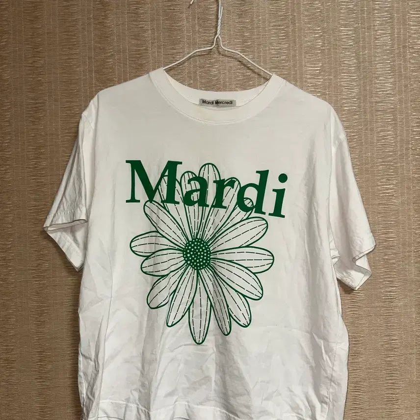 [BUNJANG] Mardi Mercredi Daisy Short Sleeve T-Shirt White / 마르디 메크르니 데이지 반팔티 화이트