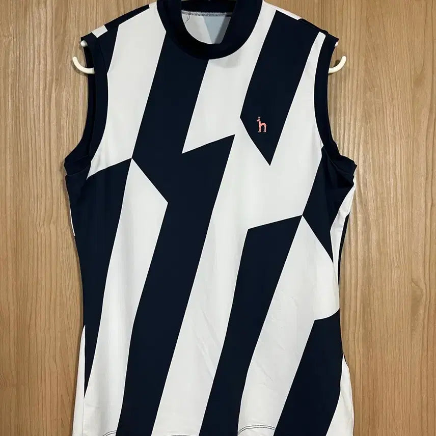 [BUNJANG] Hazzys Golf Sleeveless T-Shirt Size 95 / 헤지스 골프 민소매 티셔츠 95