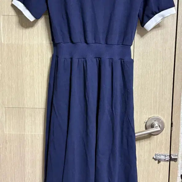 [BUNJANG] Colorblock Collar Short-Sleeve Long Dress / 배색 카라 반팔 롱원피스