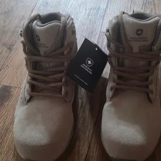 [BUNJANG] Moncross Swiss Tech Board Walker Beige / 몽크로스 스위스 텍 보드 워커 베이지안전화