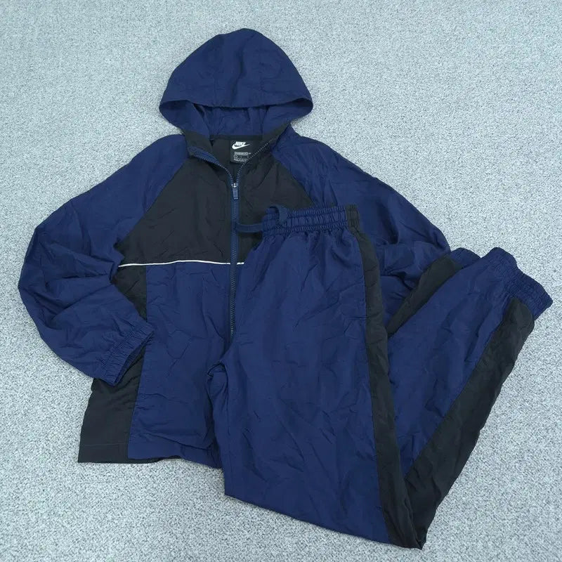 [BUNJANG] Nike Kids Windbreaker Pants Set / L 나이키 바람막이 바지 세트 키즈 | 0821B37