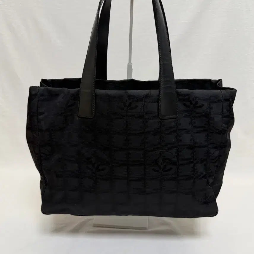 [BUNJANG] Chanel New Travel Line Black Tote Bag Shoulder Bag / 정품 샤넬 뉴 트래블 라인 블랙 토트백 숄더백