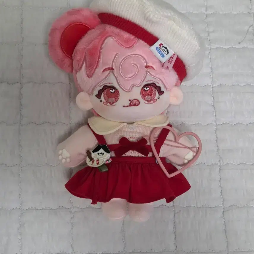 [BUNJANG] 20cm Unbranded Strawberry Juvile Plush Doll with DoYou's Closet Kitsch Cat Outfit / 20cm 무속성 솜인형 딸기쭈빌레 (+두유옷장 키치냥)