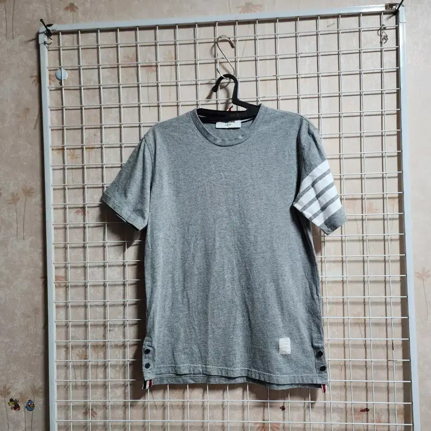 [BUNJANG] Women's Short Sleeve T-Shirt (Size 100) / (새옷수준)반팔(여100)