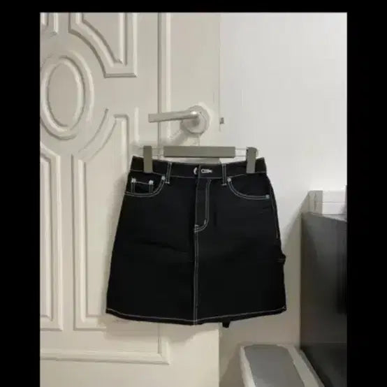 [BUNJANG] Kirsh Black Denim Mini Skirt White Stitch / 키르시 블랙 데님 스커트 화이트 스티치