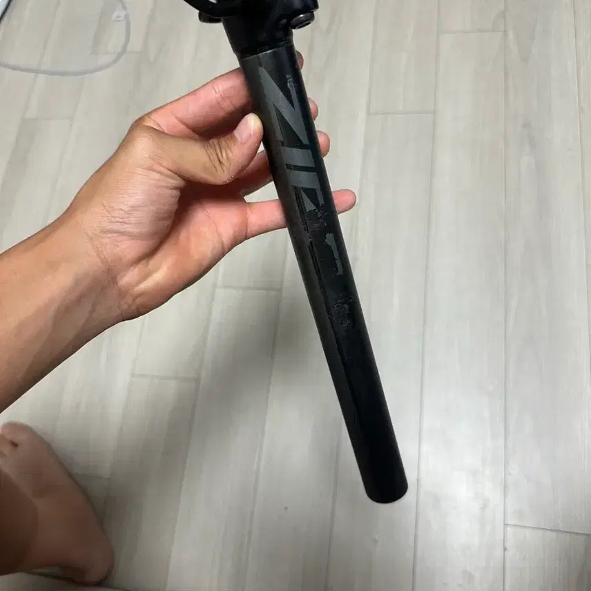 [BUNJANG] ZIPP Service Course SL Seatpost 27.2mm Carbon / 짚 서비스 코스sl  싯포스트 판매합니다