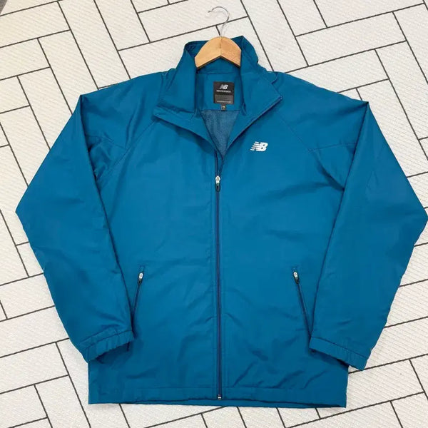 [BUNJANG] New Balance Men's Training Zip-up Windbreaker - Size L / 남성 100 L / 뉴발란스 트레이닝 집업 바람막이