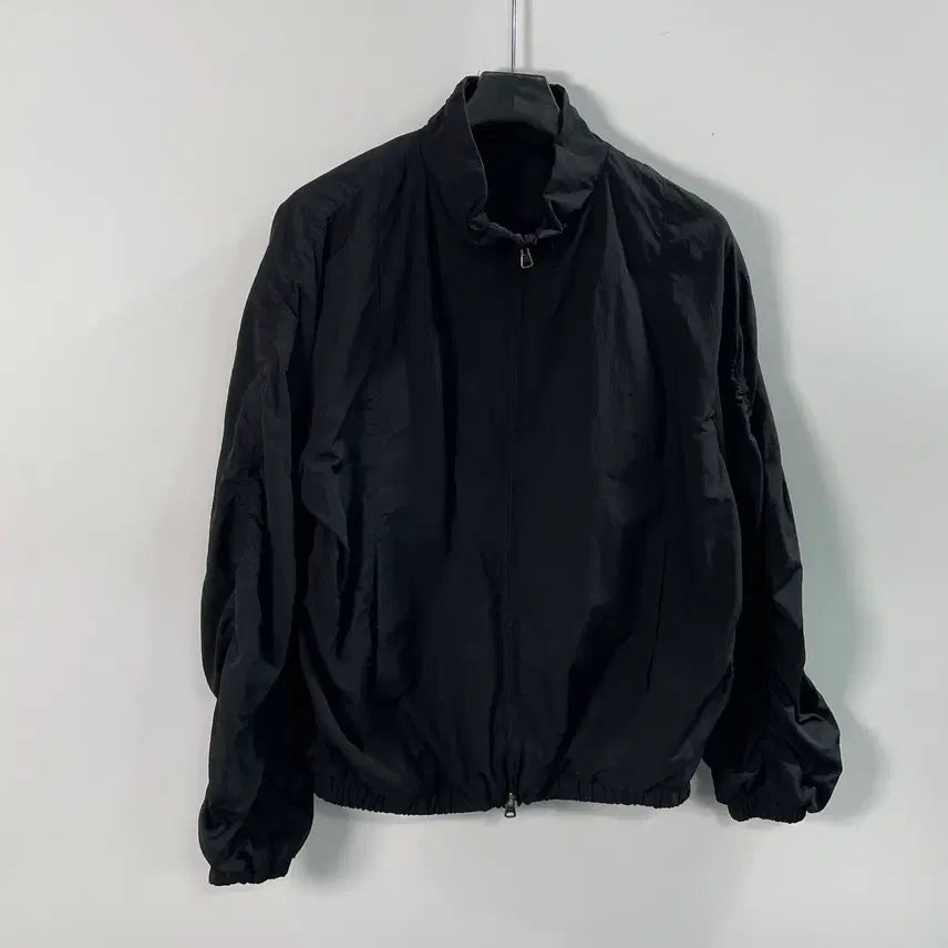 [BUNJANG] coor Tail Drawstring Windbreaker / coor 쿠어 테일 드로스트링 바람막이 (on.2023)