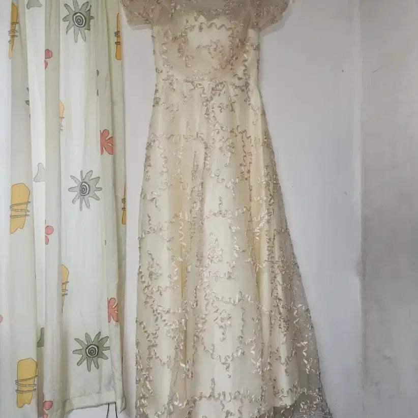 [BUNJANG] Embroidered Long Dress Ivory Wedding Party Look / 새옷)아이보리 자수 롱 드레스 웨딩드레스 파티룩 F