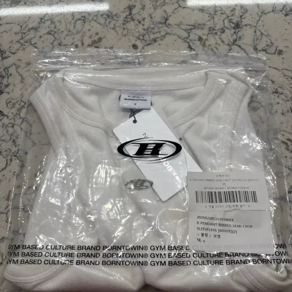 [BUNJANG] Born To Win White Sleeveless Semi Crop Top / 새상품)본투윈 화이트 민소매 세미크롭탑