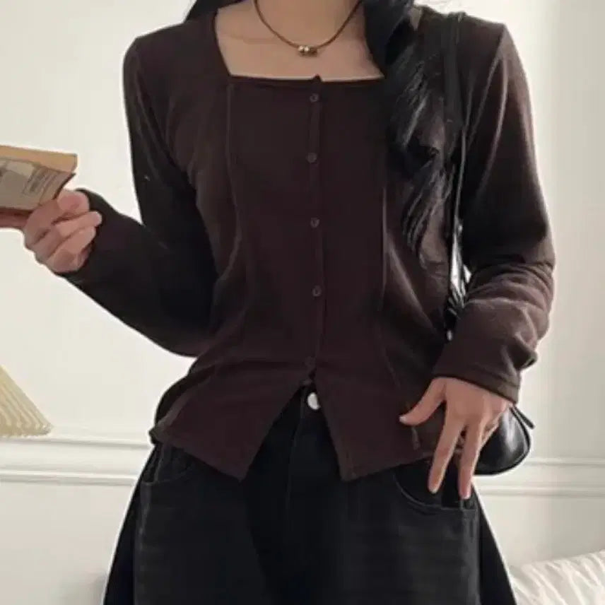 [BUNJANG] Button Square Neck Cardigan T-Shirt with Panel Detail / 절개포인트 스퀘어넥 단추 가디건 티셔츠