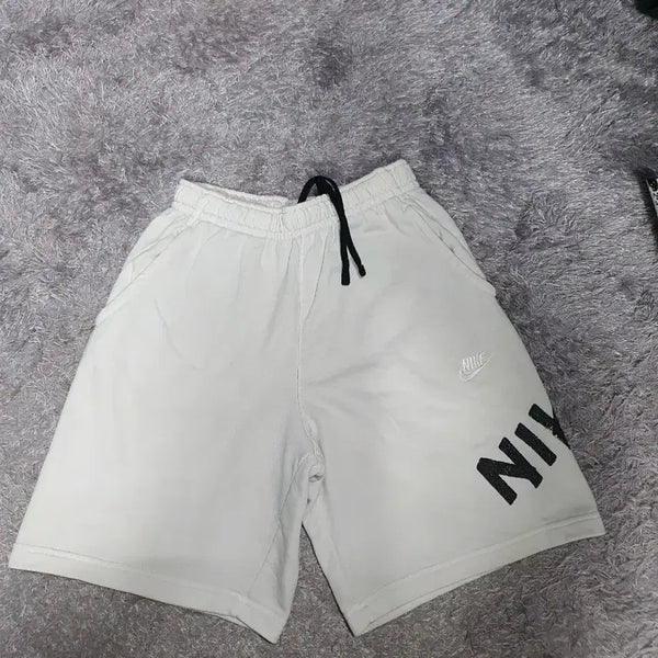 [BUNJANG] Nike Big Logo Standard Fit Shorts White M / 나이키 반바지 빅로고 스탠다드핏 쇼츠 화이트 m