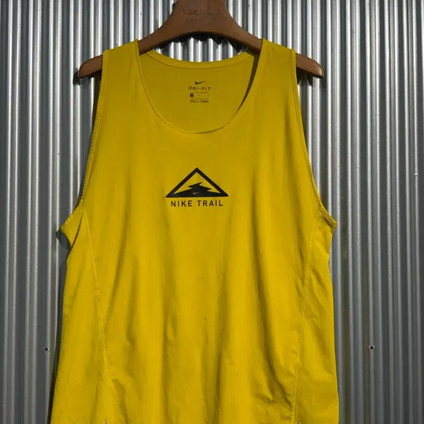 [BUNJANG] Nike Trail Dri-FIT Sleeveless Running Tank Top Yellow / [90/L] 나이키 NIKE 트레일 드라이핏 나시 민소매 러닝 탱크탑 옐로우 1.9