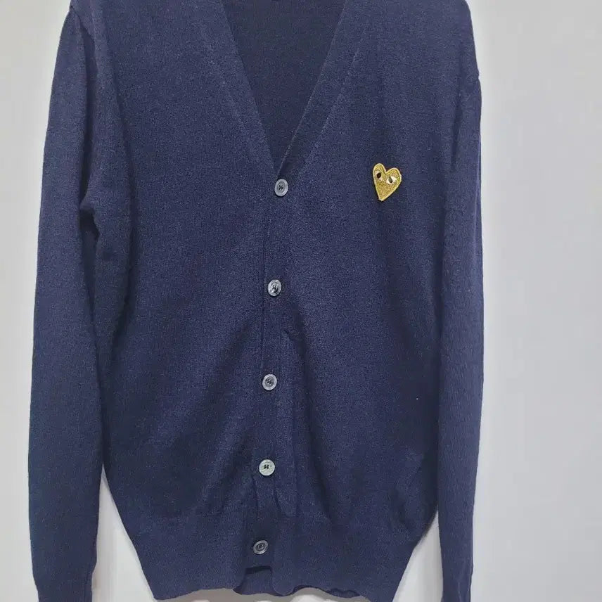 [BUNJANG] Comme des Garçons Play Navy Heart Logo Cardigan (L) / (L)  꼼데가르송 플레이 가디건 네이비 하트 와펜