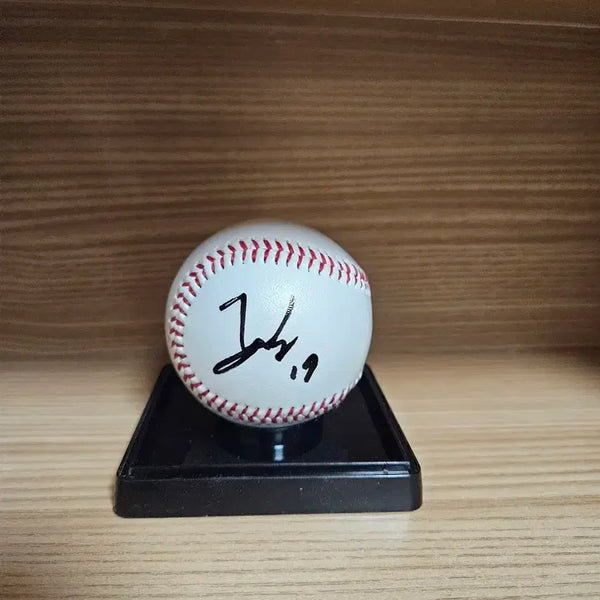 [BUNJANG] Wang Yenchen Autographed Baseball / 왕옌청 싸인볼