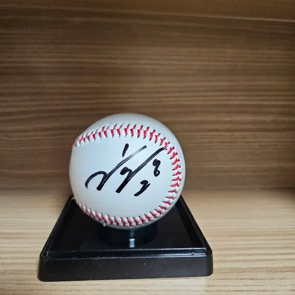 [BUNJANG] Lee Ho-sung Signed Baseball with Stand / 이호성 싸인볼