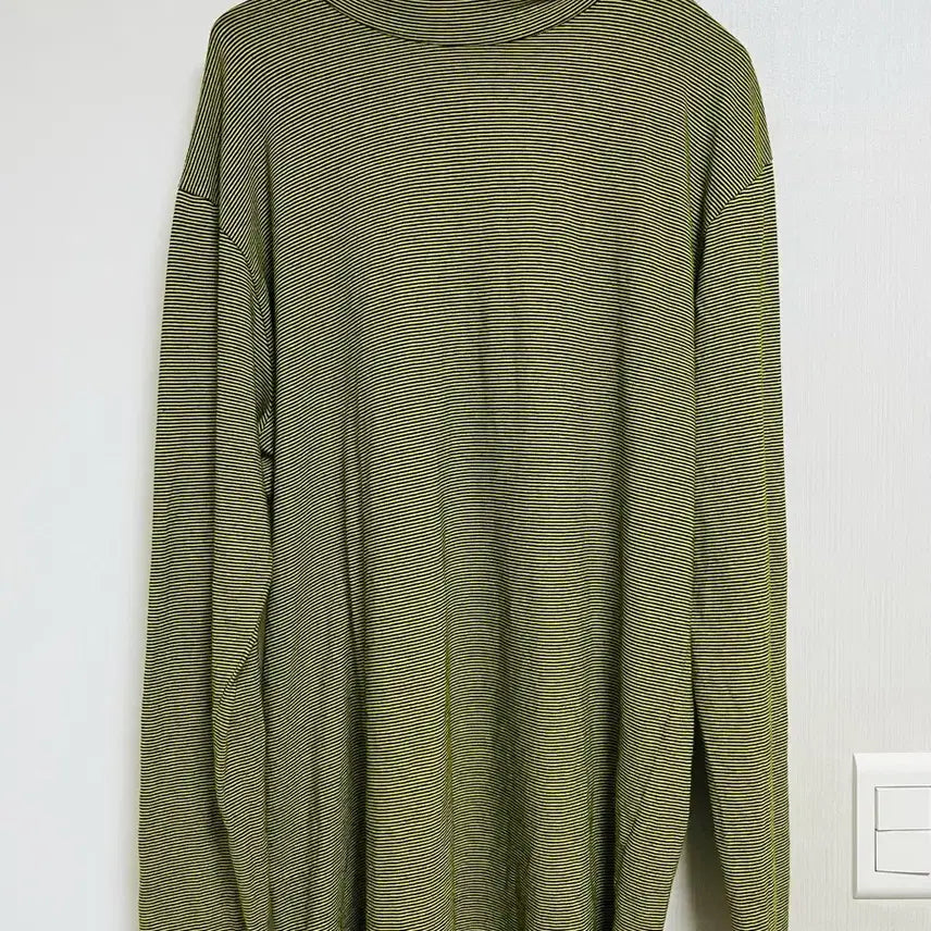 [BUNJANG] Pragmatic Border Tee Green Black Stripe Turtleneck Size 2 / (지드래곤 착용)프라그매틱 보더티 2사이즈