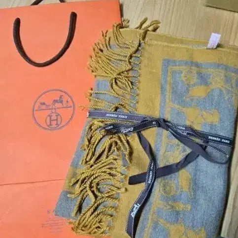 [BUNJANG] Hermès Muffler Yellow/Gray / 마지막할인!!!!에르메스 머플러 옐로우/그레이