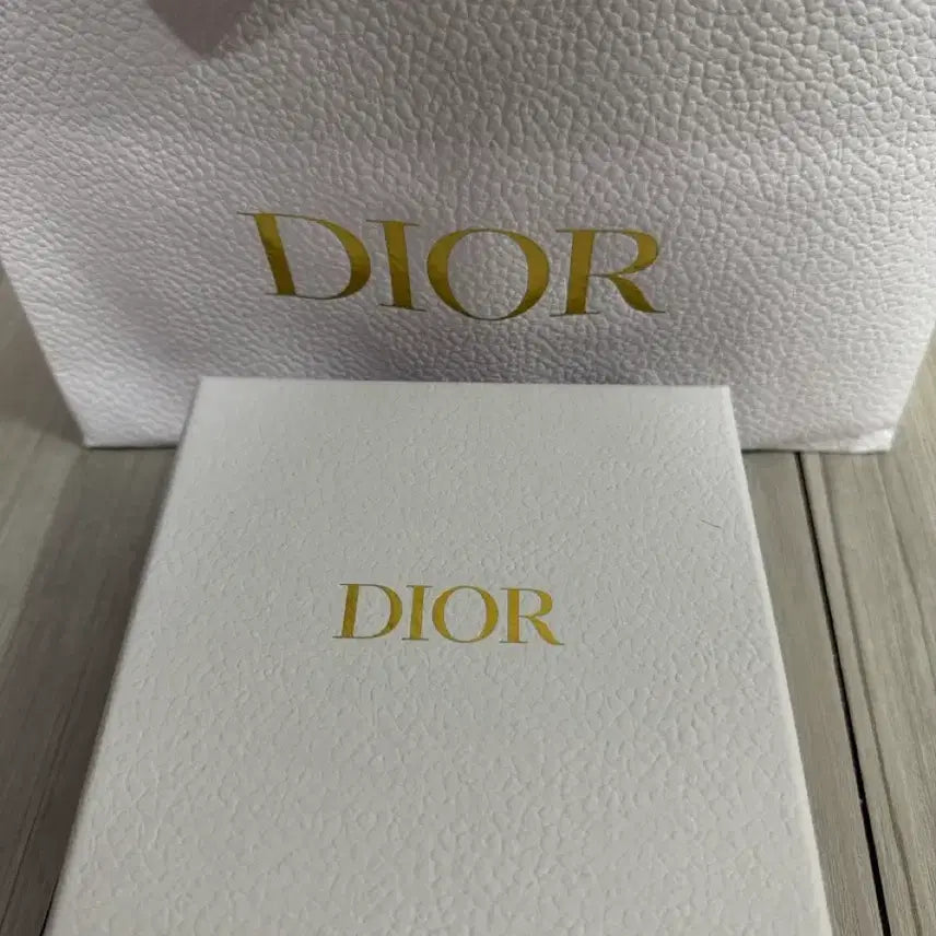 [BUNJANG] Dior Saddle Bi-fold Wallet / 디올 샌들지갑