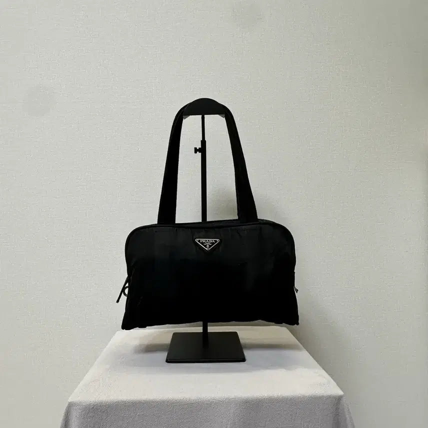 [BUNJANG] Prada Triangle Logo Tote Bag Black Baguette Shoulder Bag / 프라다 삼각 로고 토트백 블랙 바게트백 y2k 숄더백