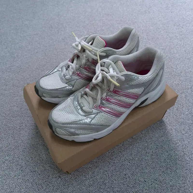 [BUNJANG] Adidas Sneakers 240 / 240 아디다스 스니커즈/일반 운동화 | 0821B08