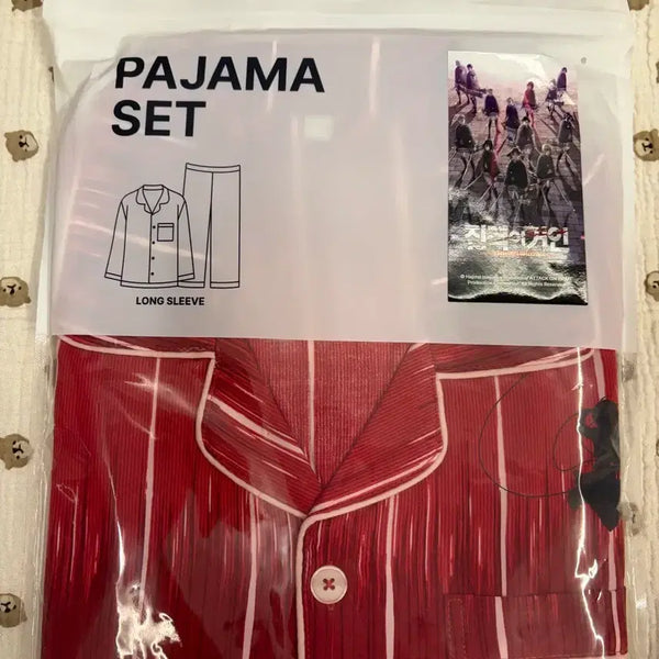 [BUNJANG] SPAO Attack on Titan Long Sleeve Pajamas Red M / 미개봉) 스파오 진격의거인 긴팔 잠옷 파자마 레드 M