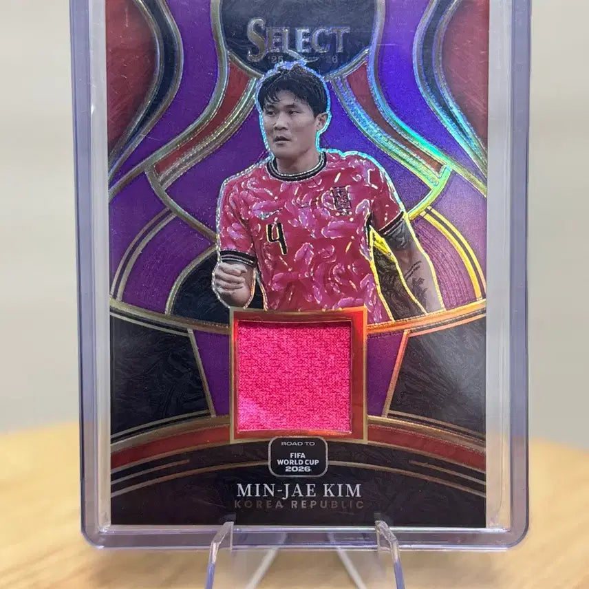 [BUNJANG] Panini Prism World Cup Kim Min-jae Patch Autograph Card (Limited Edition 99) / 파니니 프리즘 월드컵 김민재 패치 유니폼 99 한정카드