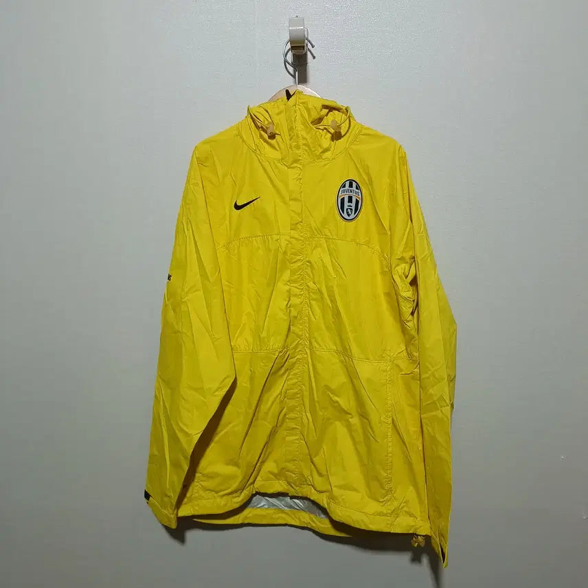 [BUNJANG] Nike Juventus Men's Windbreaker Jumper Size 95 / 유벤투스 나이키 남성 바람막이 점퍼 95 (26A2133)