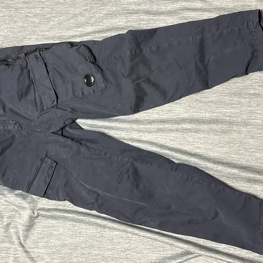 [BUNJANG] CP Company Cargo Pants Black / Cp company 바지 급처합니다