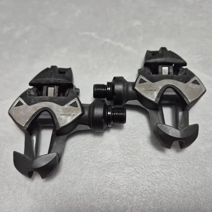 [BUNJANG] TIME Xpresso Lightweight Carbon Road Bike Clipless Pedals / 타임 엑스프레소 경량 카본 로드 자전거 클릿 페달