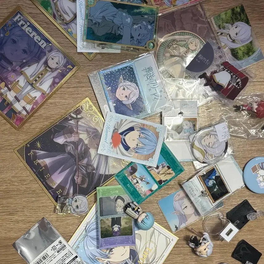[BUNJANG] Frieren: Beyond Journey's End Merchandise Bundle / 장송의 프리렌 피규어, 의류 , 만화책, 굿즈 일괄