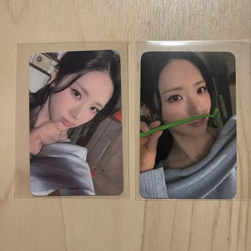 [BUNJANG] fromis_9 Park Ji-won Photocards & Lightstick Wrist Strap Bundle / 프로미스나인 앙콘 콘서트 포카, 응원봉 손목 줄